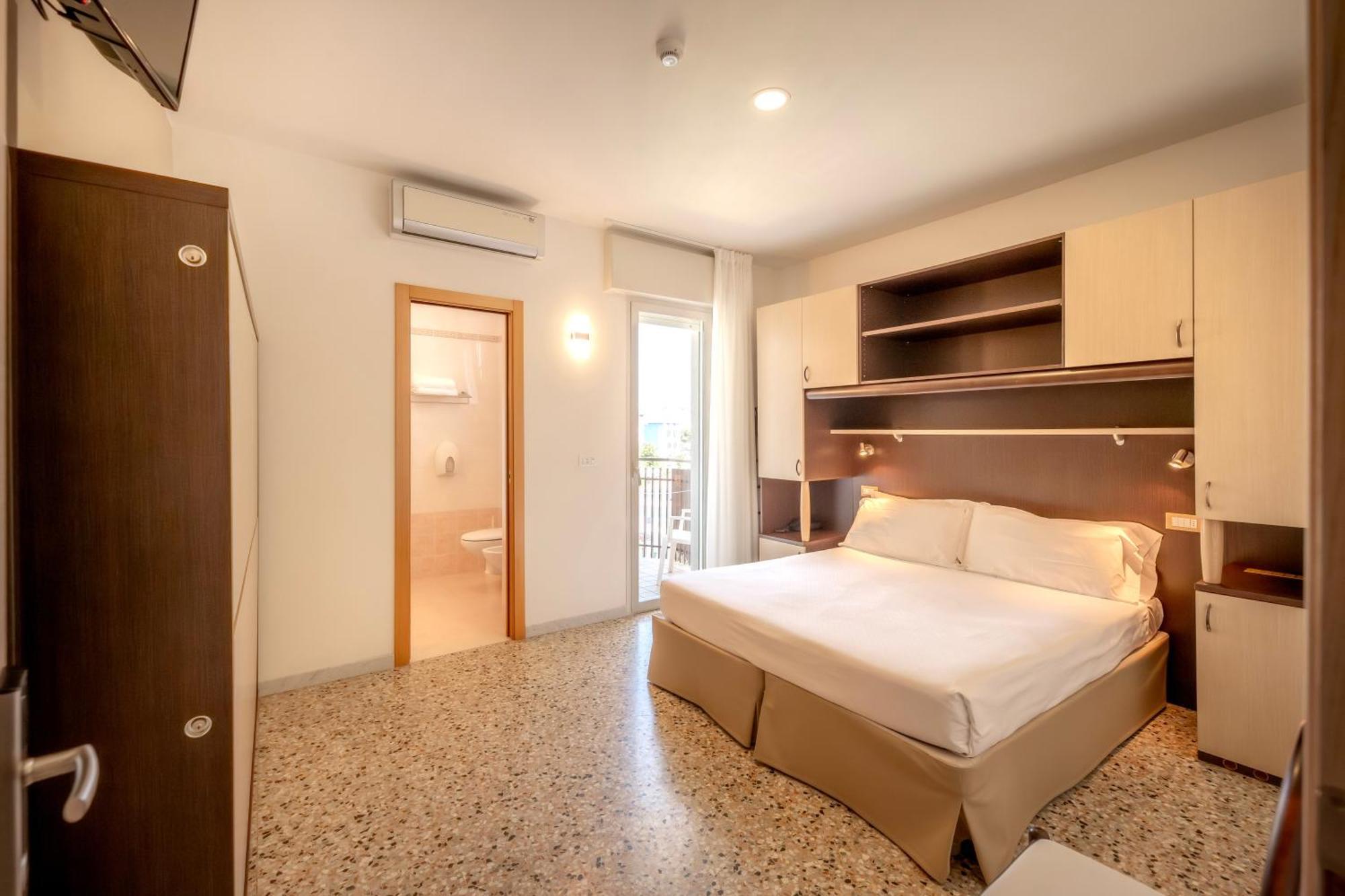 Hotel Atenea Golden Star กาออร์เล ภายนอก รูปภาพ