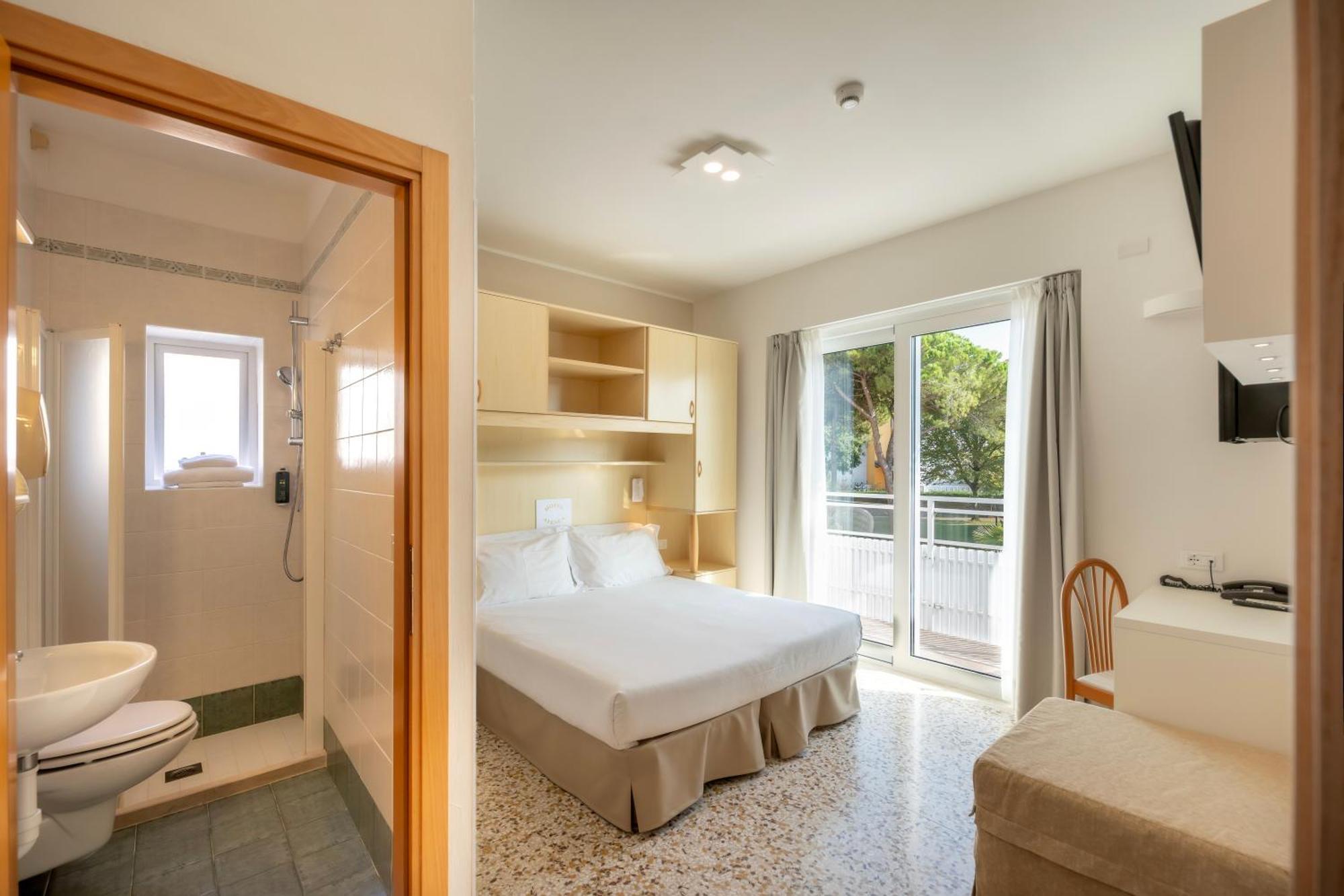 Hotel Atenea Golden Star กาออร์เล ภายนอก รูปภาพ