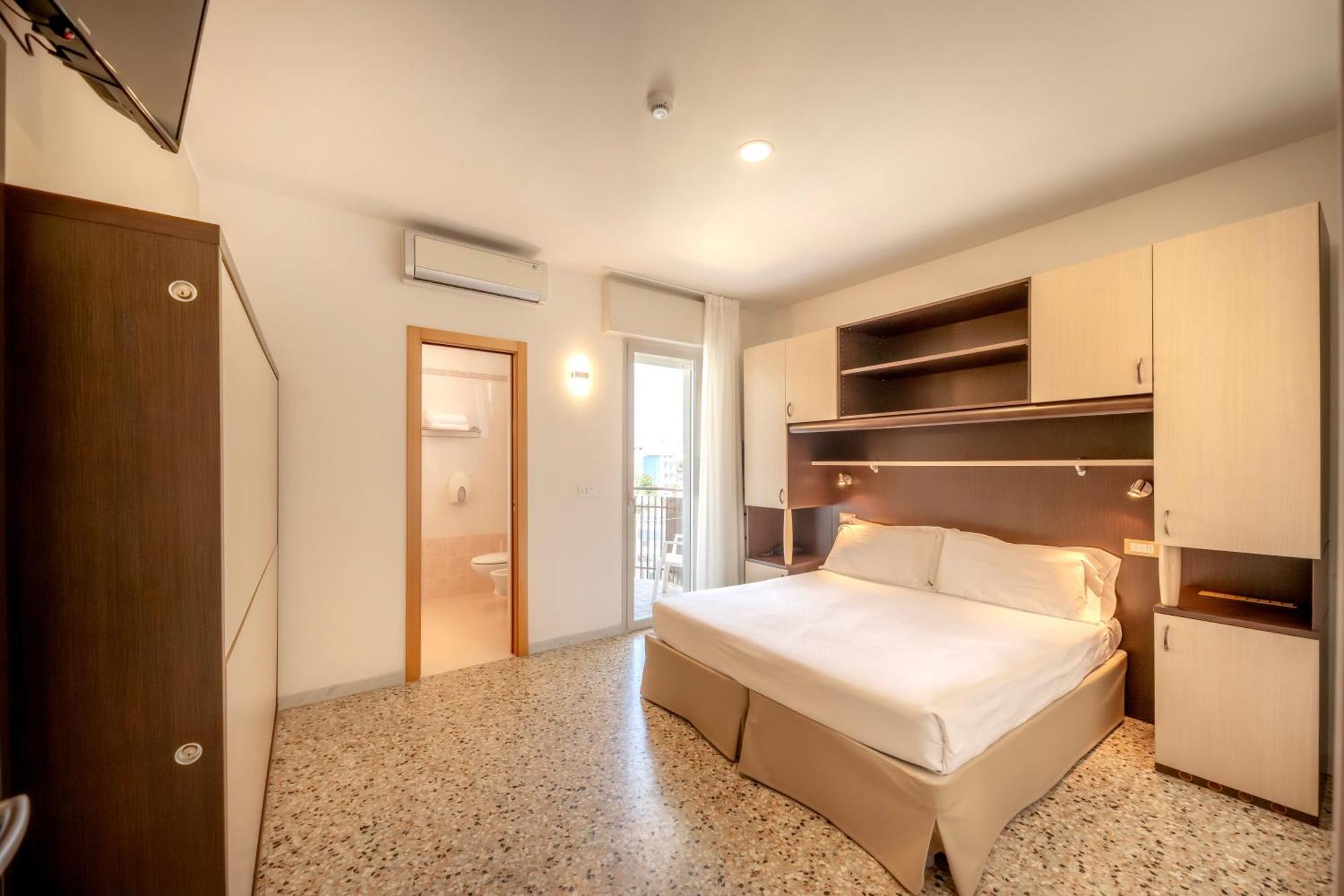 Hotel Atenea Golden Star กาออร์เล ภายนอก รูปภาพ