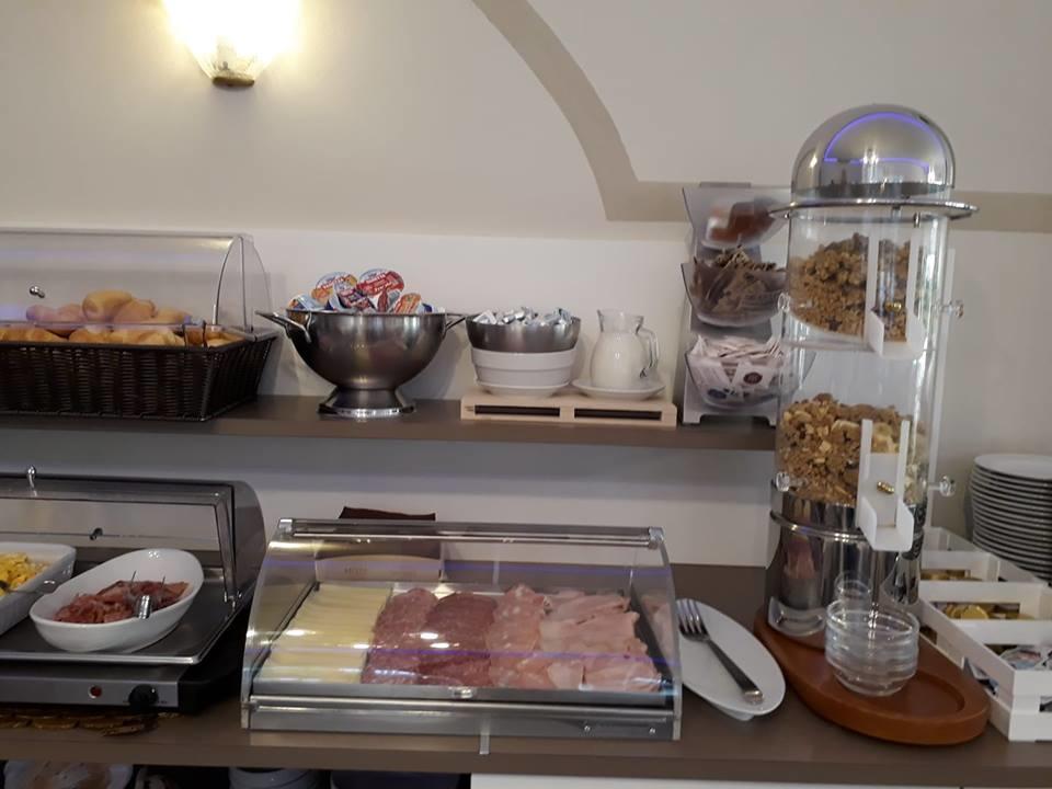 Hotel Atenea Golden Star กาออร์เล ภายนอก รูปภาพ